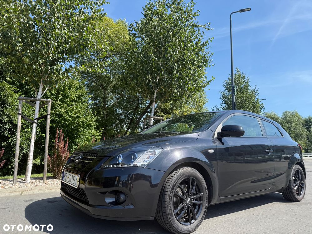 Kia ProCeed - 11