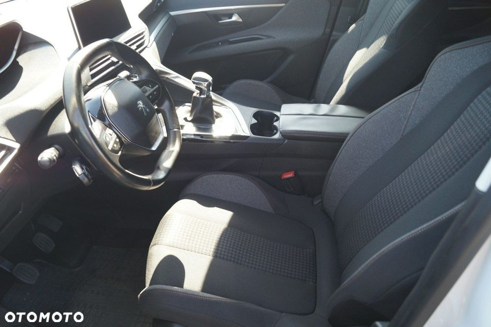 Peugeot 3008 - 13