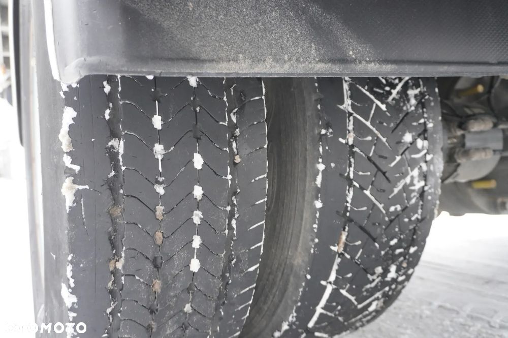 Renault D280 16T / kontener 18 palet / Winda - 9