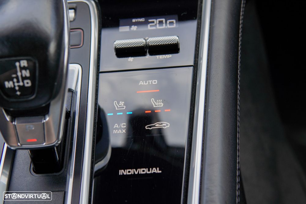 Porsche Panamera 4 E-Hybrid 10 Years Edition - 26