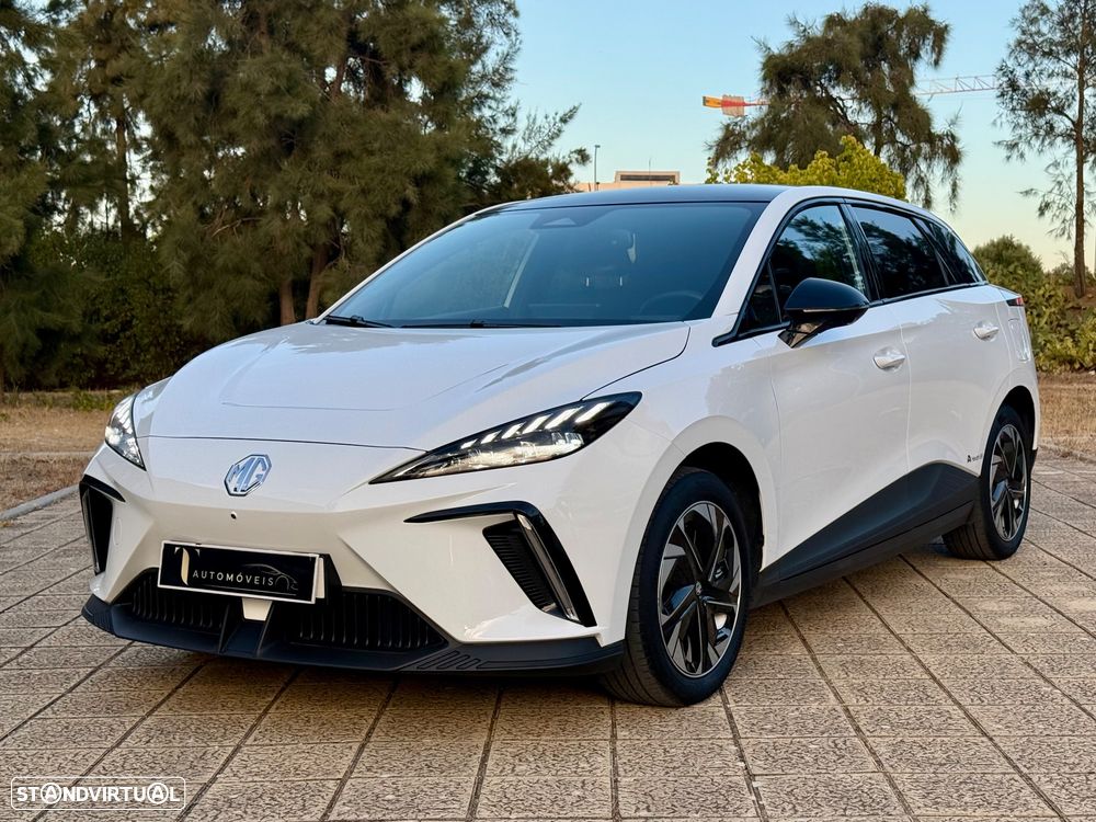 MG MG4 64 kWh Luxury - 1