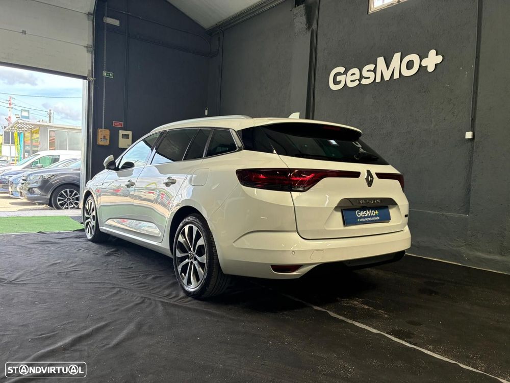 Renault Mégane Sport Tourer - 7