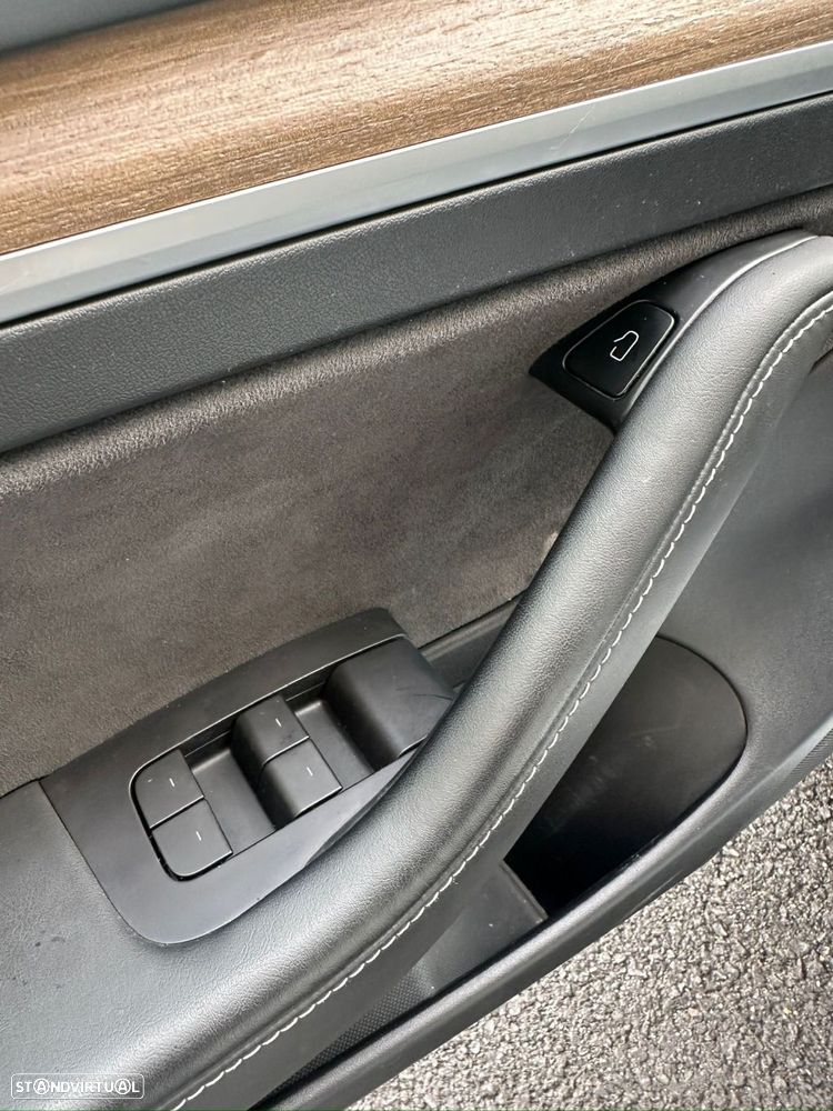 Tesla Model 3 Standard Range Plus RWD - 14