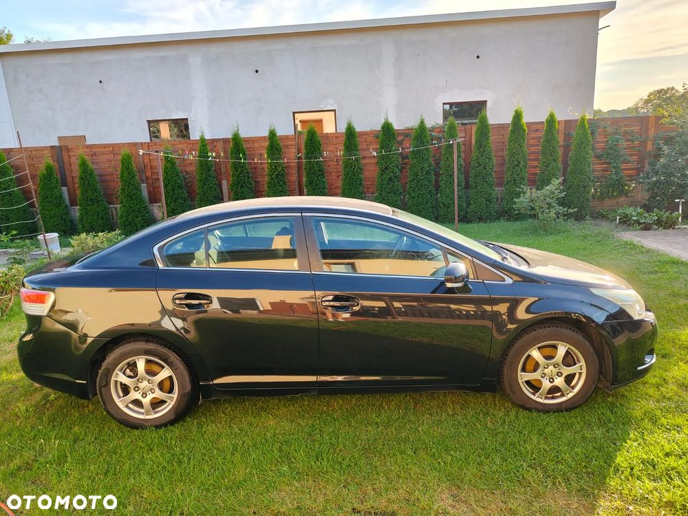 Toyota Avensis 2.0 D-4D Luna - 5