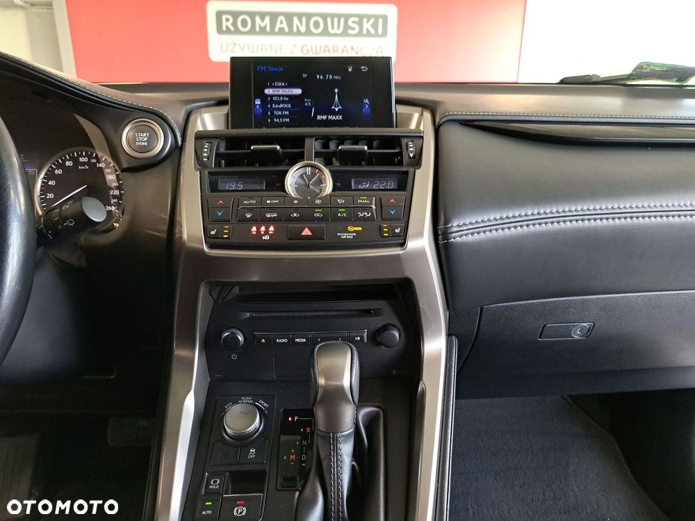 Lexus NX 200t Elite AWD - 21
