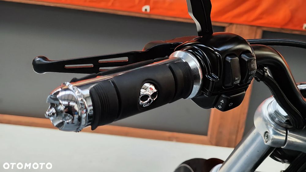 Harley-Davidson Dyna Street Bob - 27