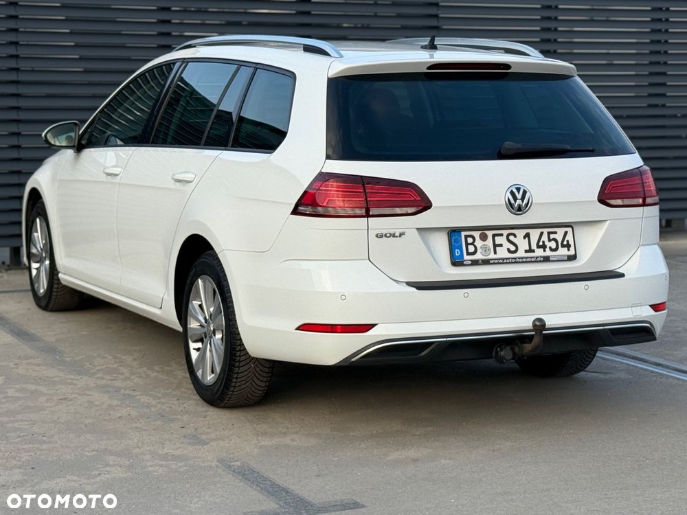 Volkswagen Golf - 5