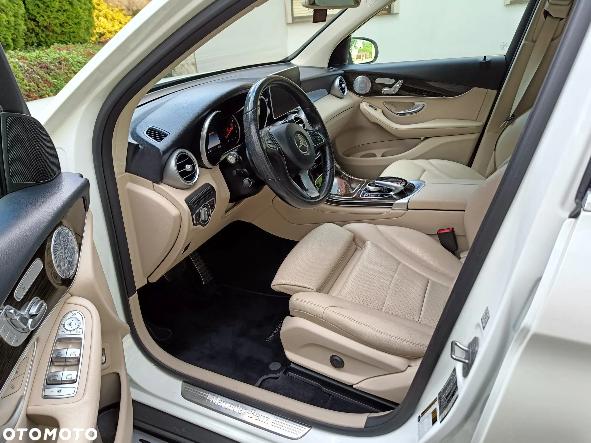 Mercedes-Benz GLC - 26
