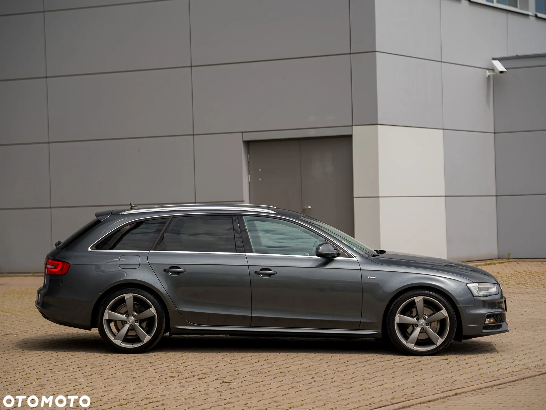 Audi A4 Avant 2.0 TDI DPF quattro S tronic S line Sportpaket - 11