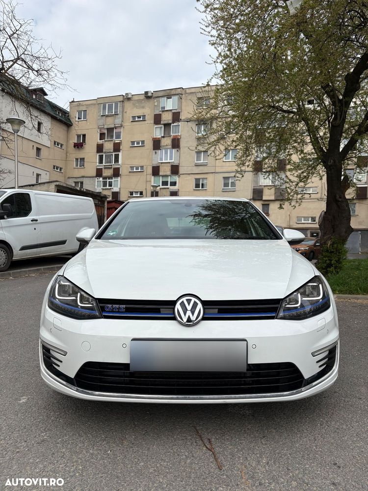 Volkswagen Golf - 4