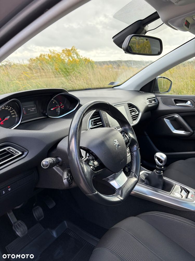 Peugeot 308 1.6 e-HDi Allure S&S - 14