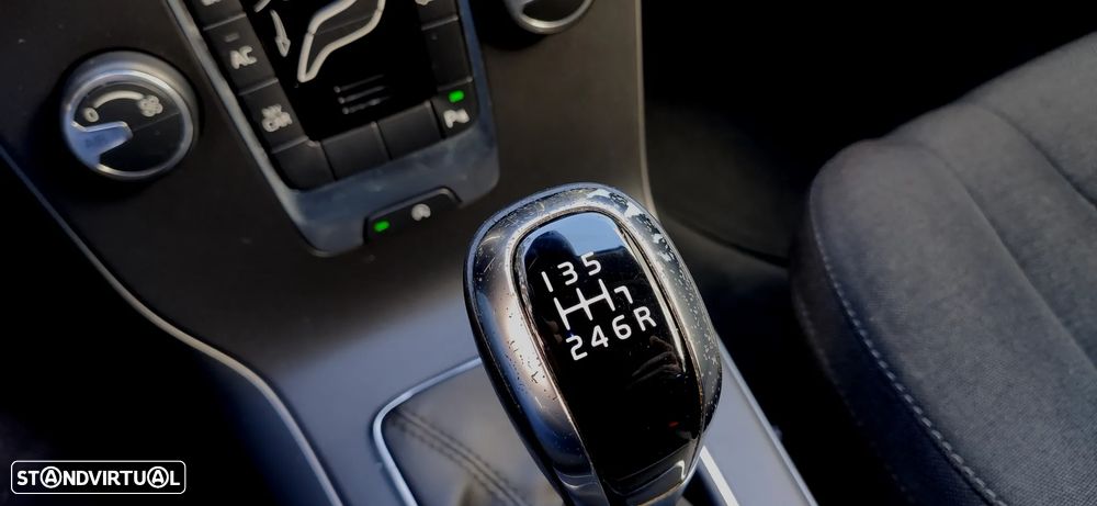 Volvo V40 Cross Country 2.0 D3 - 15