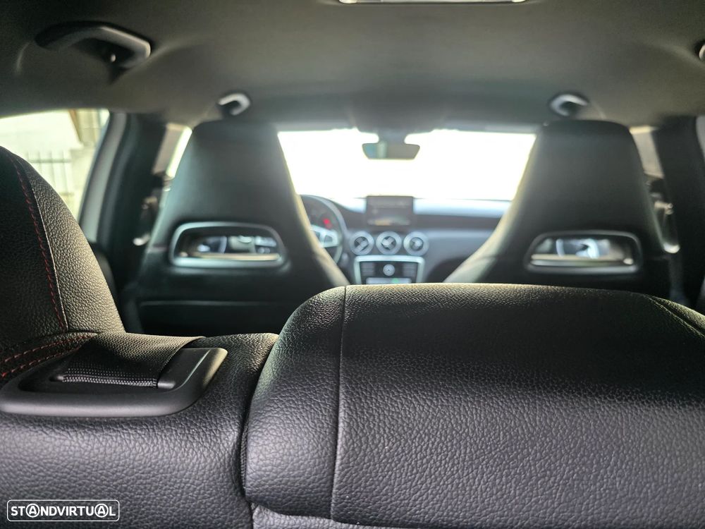 Mercedes-Benz A 180 d 7G-DCT AMG Line - 29