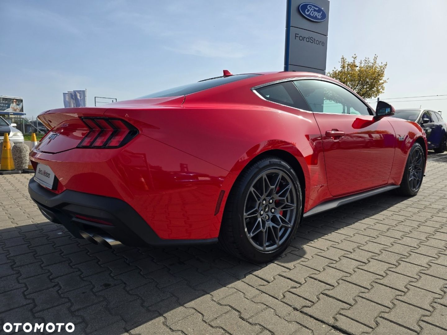 Ford Mustang - 7