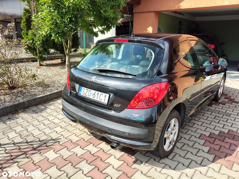 Peugeot 207 1.4 16V Trendy - 3