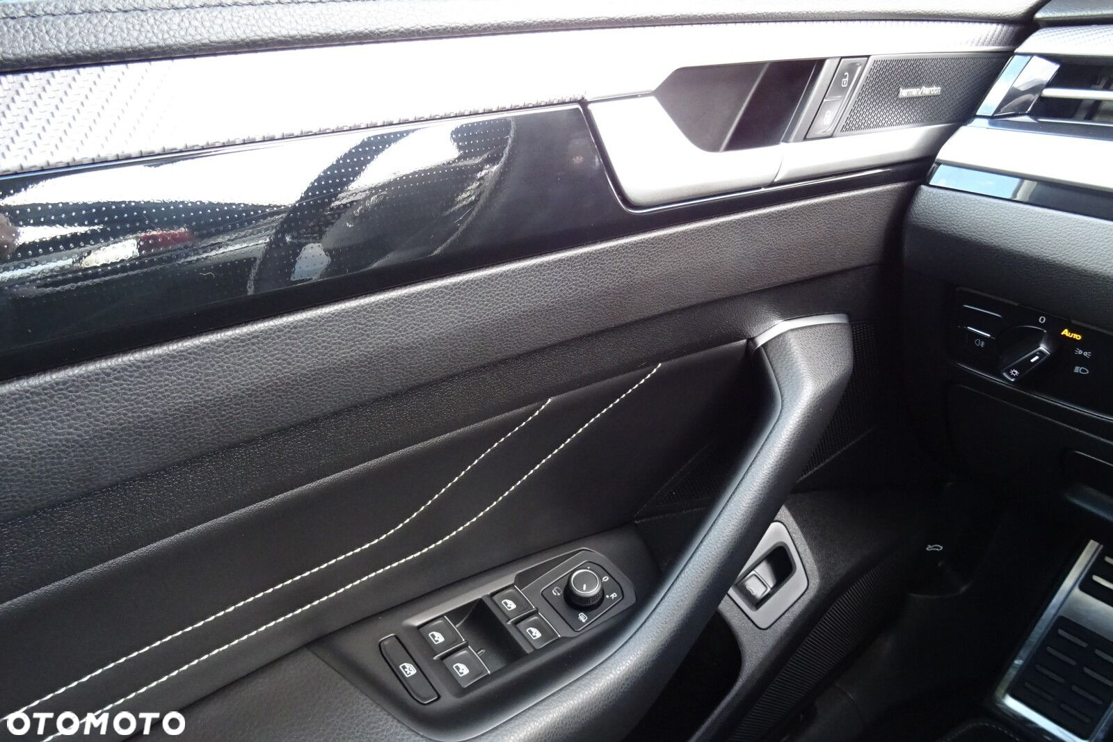 Volkswagen Arteon 2.0 TDI R-Line DSG - 20