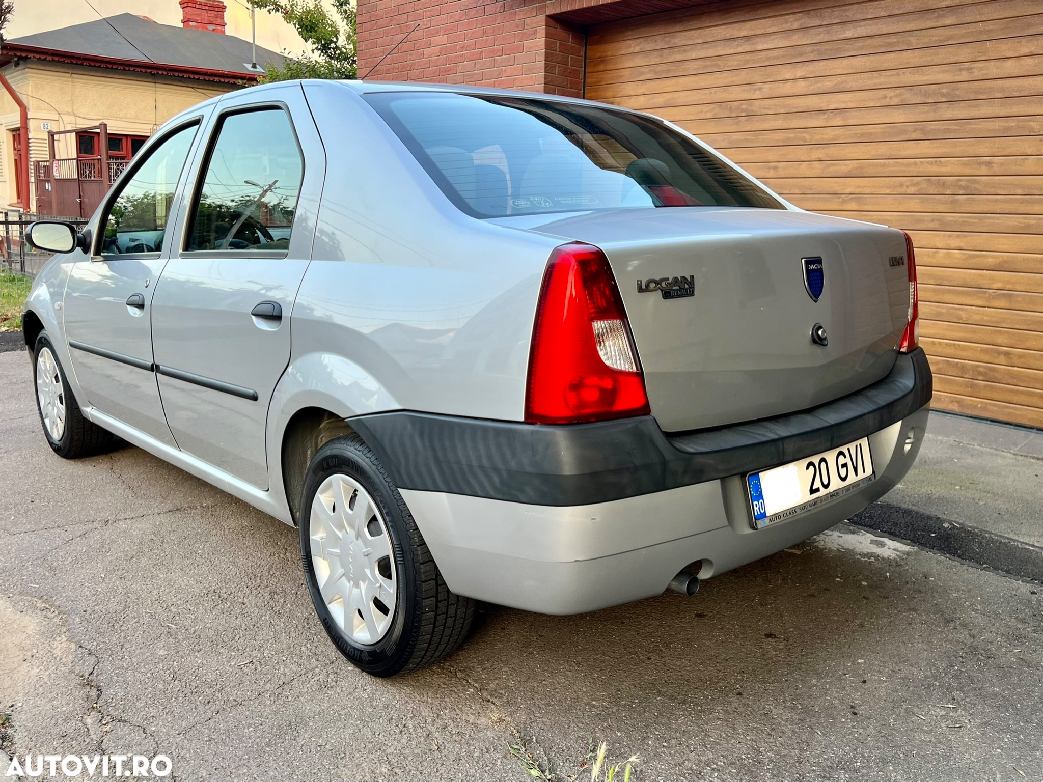 Dacia Logan - 4