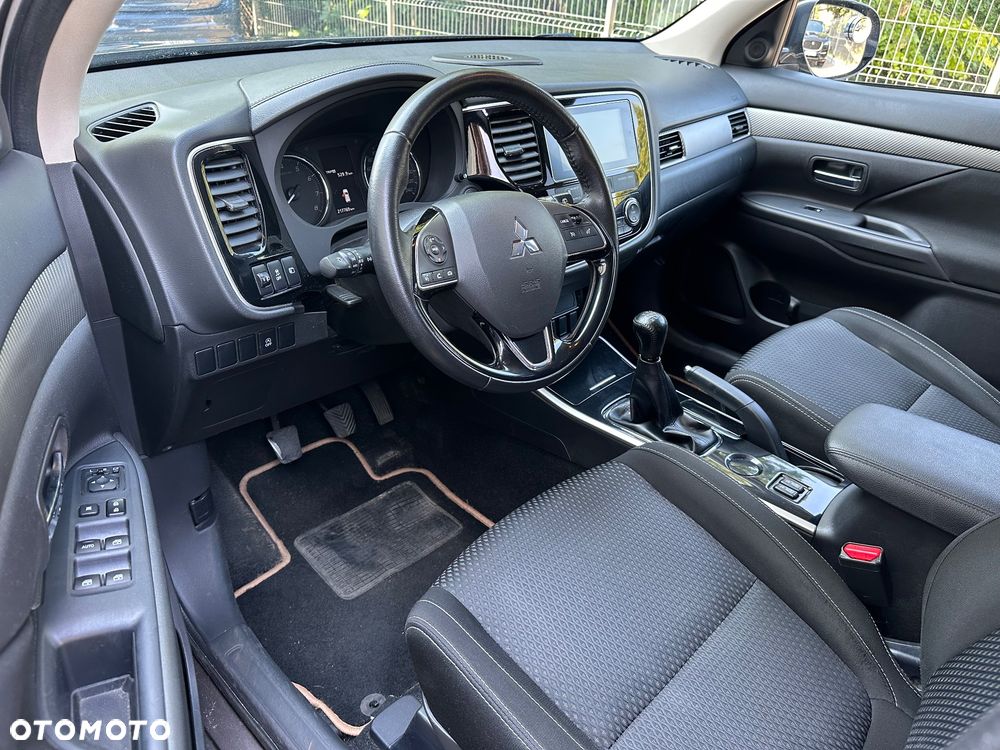Mitsubishi Outlander 2.0 City Style 2WD - 6