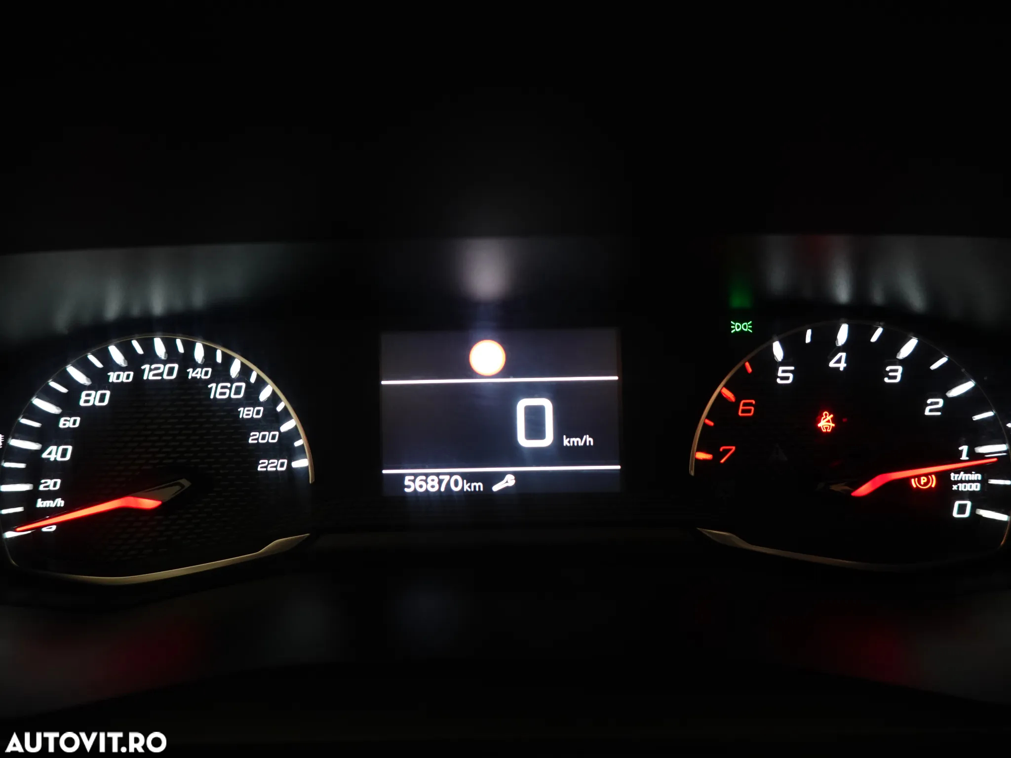 Peugeot 208 - 6