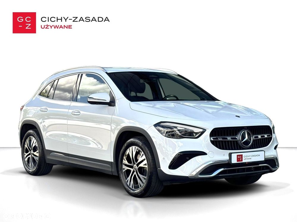 Mercedes-Benz GLA 220 d 4-Matic 8G-DCT - 3