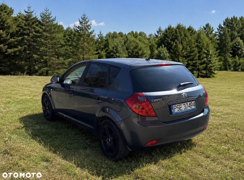 Kia Ceed 1.6 Crdi Comfort + - 4
