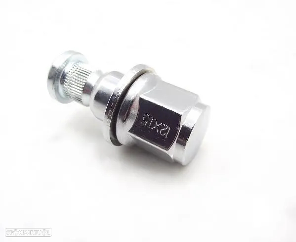 Perno e Porca de roda Mitsubishi L200 MB584750 3880A008 - 3