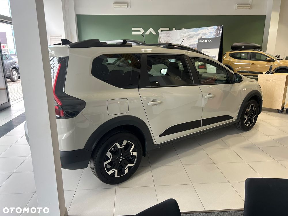Dacia Jogger 1.8 Full Hybrid 155 Journey MMT 7os - 6