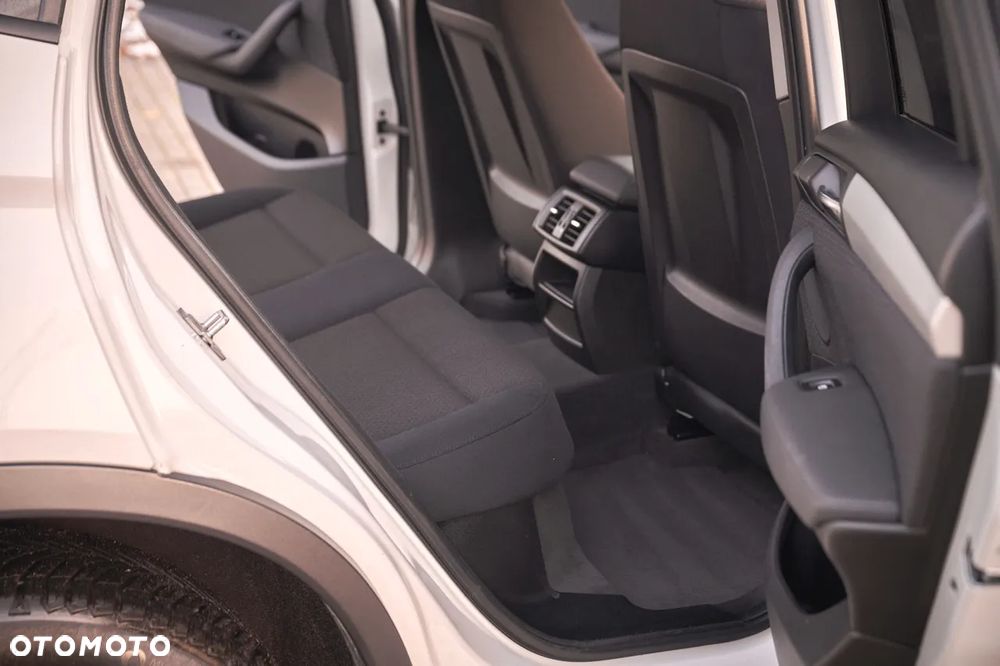 BMW X3 xDrive20d - 25