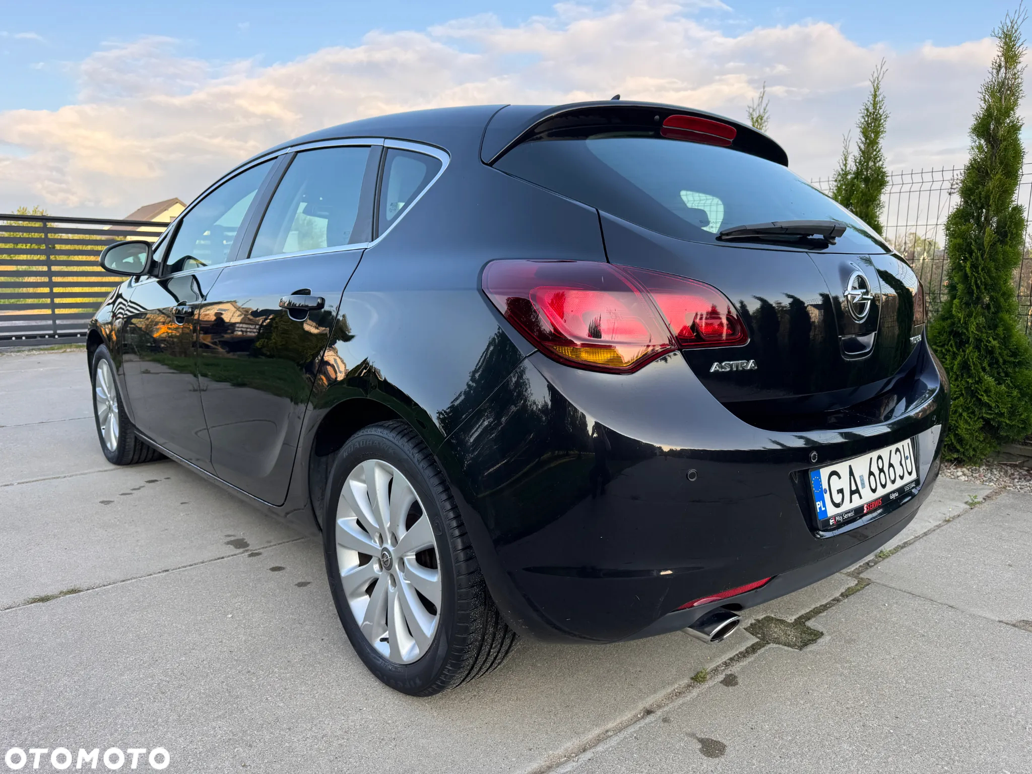 Opel Astra IV 1.4 T Cosmo - 12