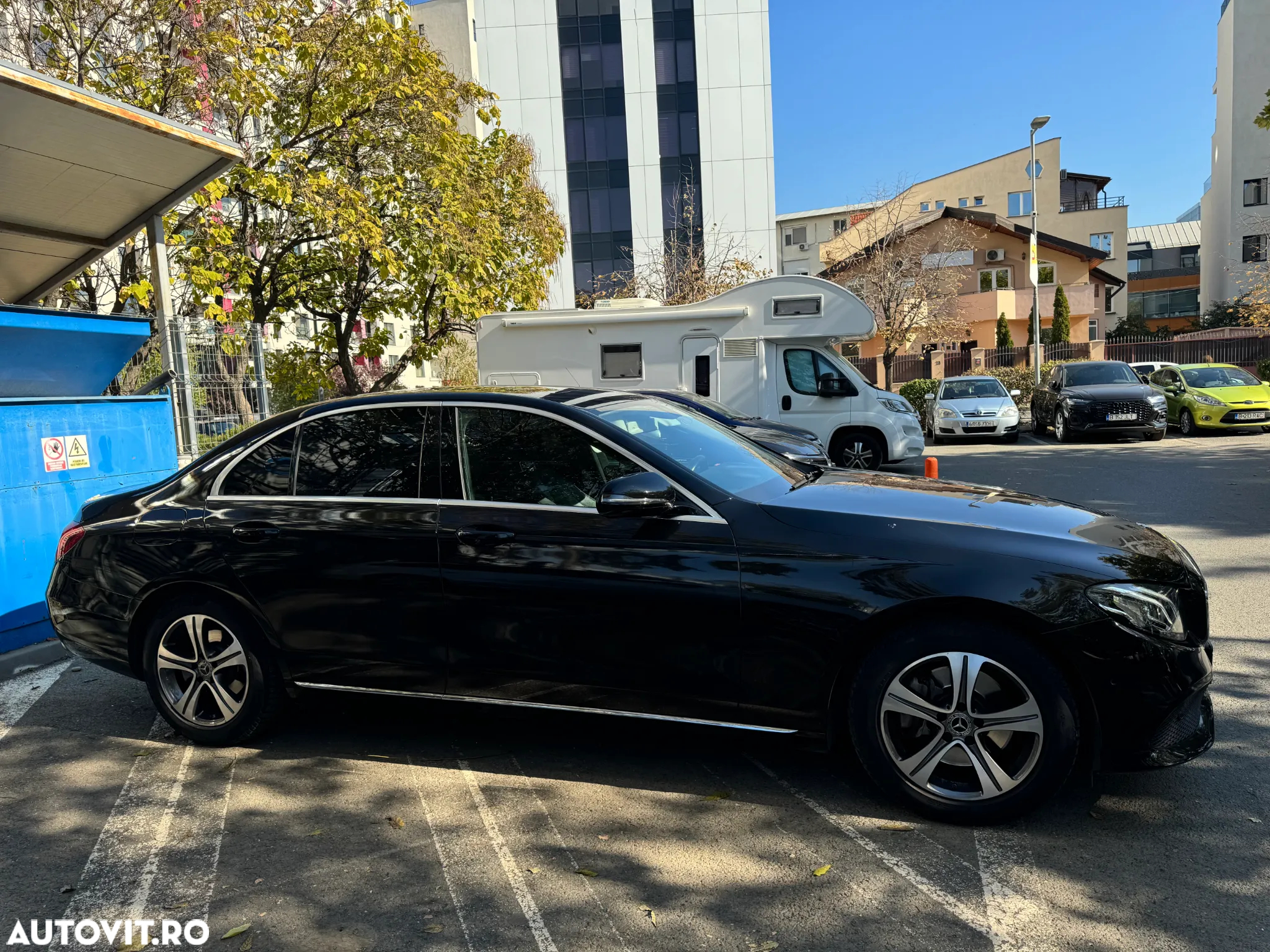 Mercedes-Benz E 200 4MATIC Aut. - 3