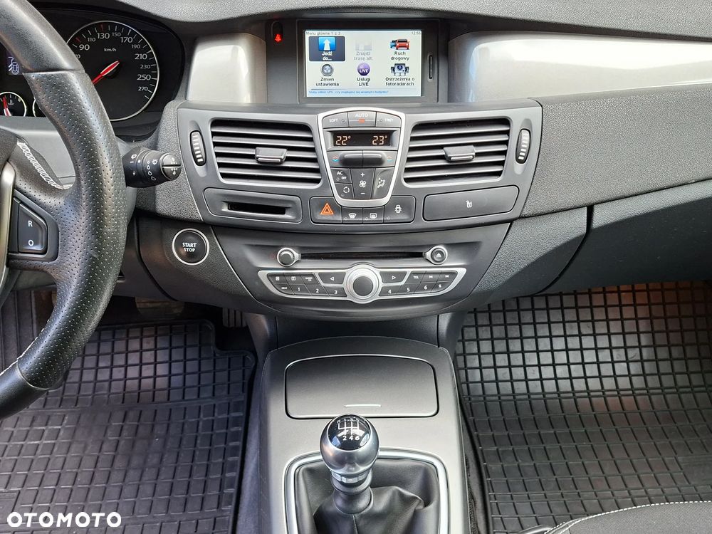 Renault Laguna 2.0 dCi Initiale - 21