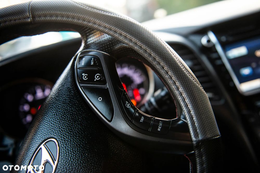 Hyundai i30 1.6 T GDI Turbo - 29