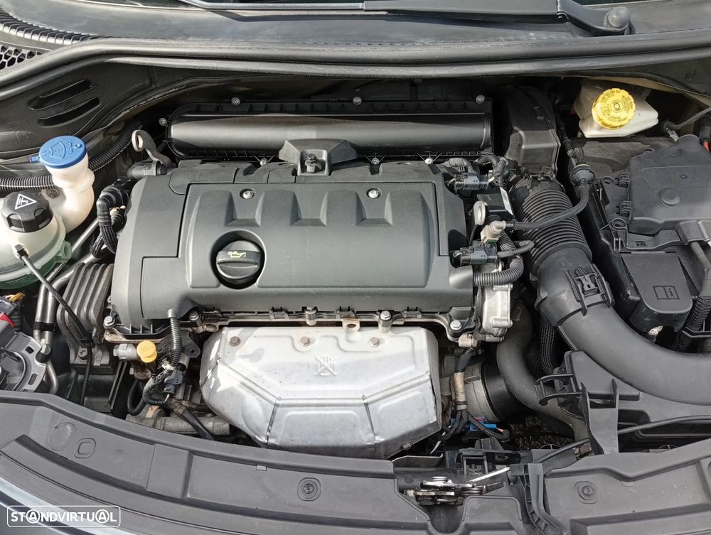 Peugeot 207 1.4 VTi Allure - 21