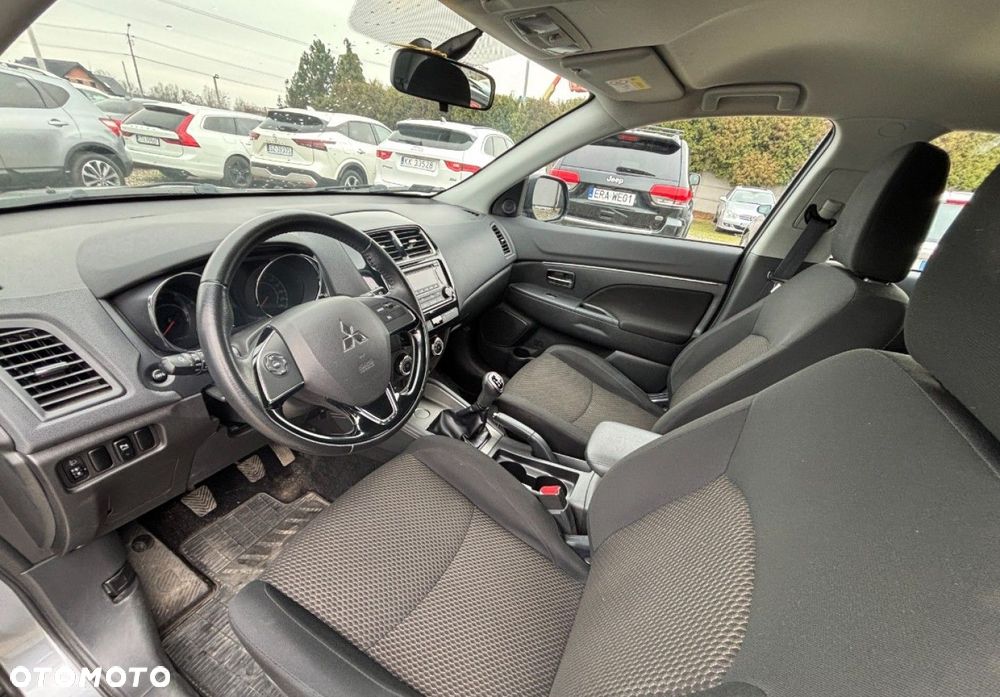 Mitsubishi ASX - 11