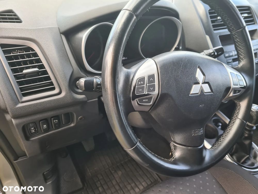 Mitsubishi ASX - 17