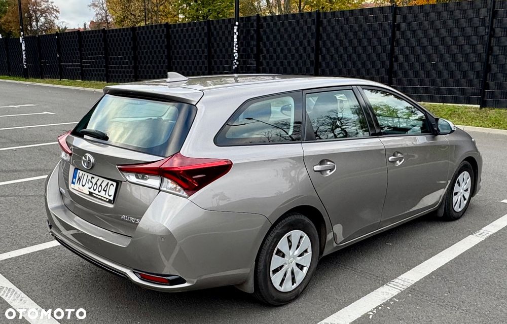 Toyota Auris 1.4 D-4D Active - 5