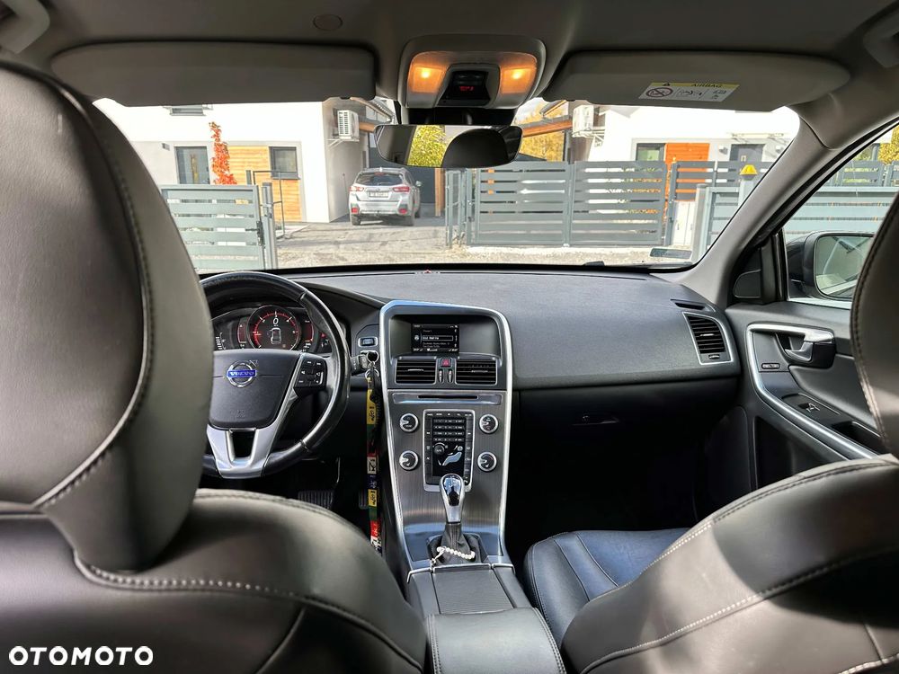 Volvo XC 60 D4 Drive-E Momentum - 9