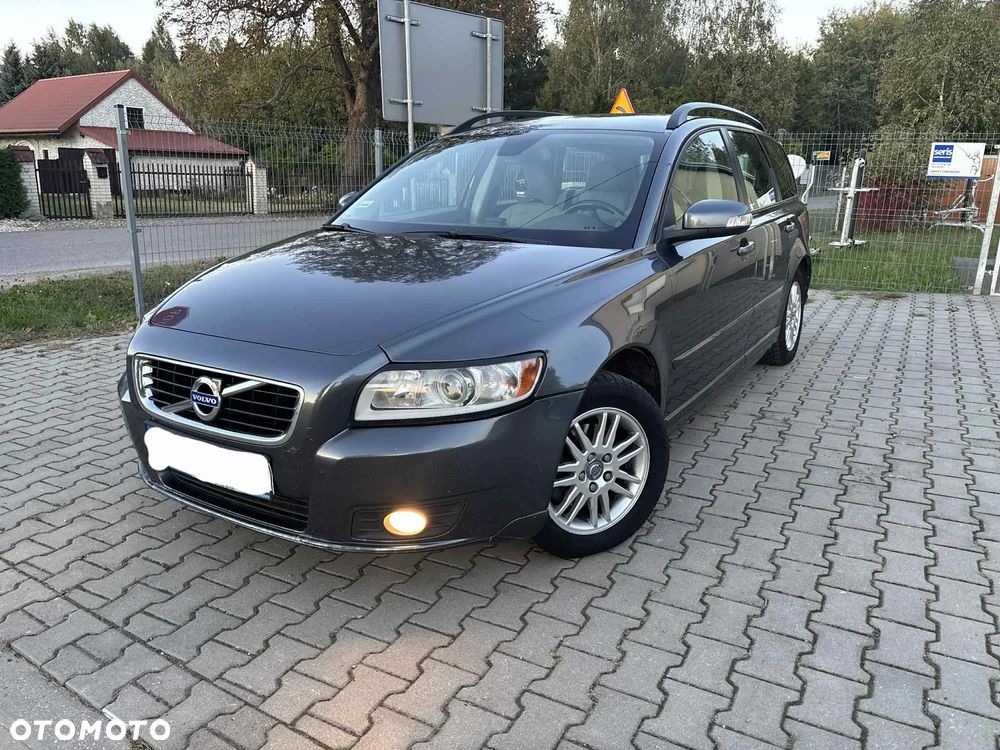Volvo V50 - 1