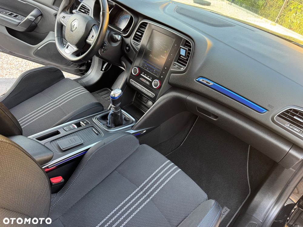 Renault Megane ENERGY TCe 130 GT LINE - 37