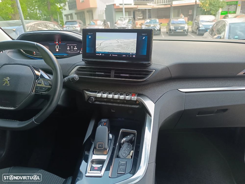 Peugeot 3008 1.2 PureTech Allure EAT8 - 28