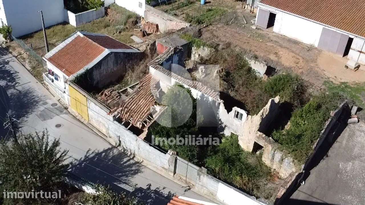 Moradia em Ruínas para Recuperar - Terreno com 304 m² - Grande imagem: 5/22