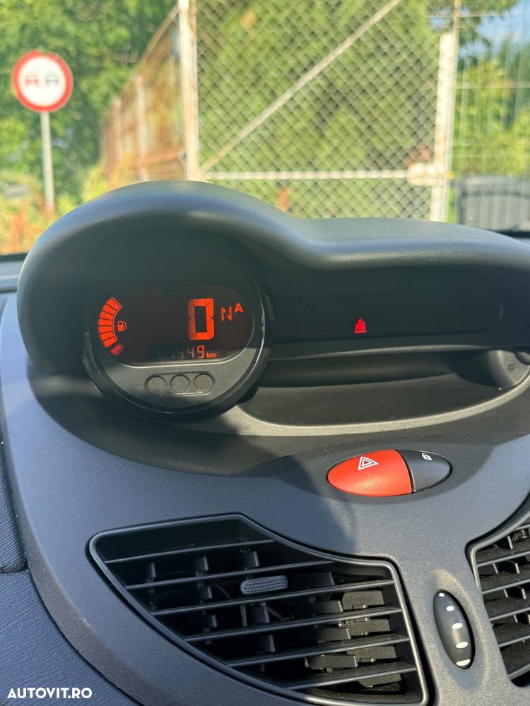 Renault Twingo 1.2 16V 75 Quickshift eco2 - 7