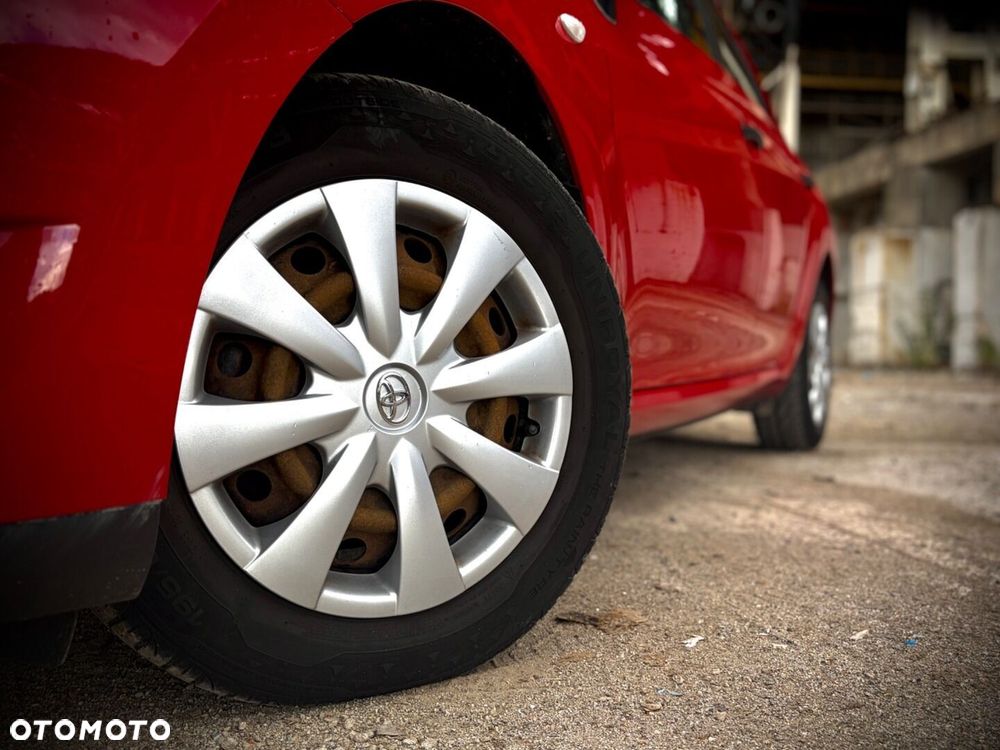 Toyota Auris 1.33 VVT-i Terra - 5