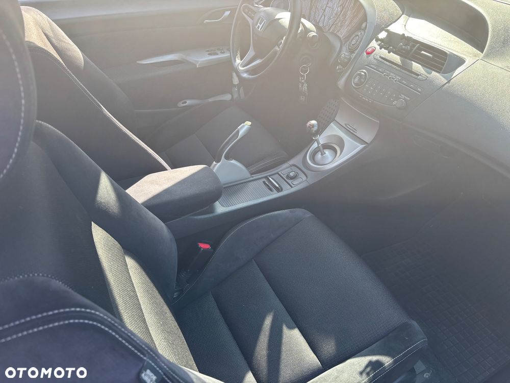 Honda Civic 1.8i-VTEC Type S - 9