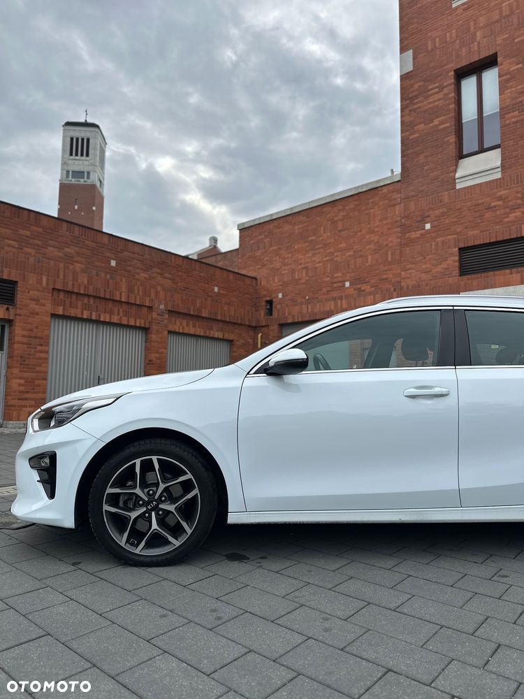 Kia Ceed 1.6 CRDi Eco-Dynamics+ (48V Mild-Hybrid) DCT7 Vision - 38