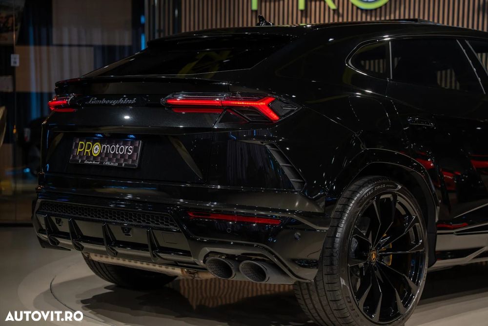 Lamborghini URUS - 14