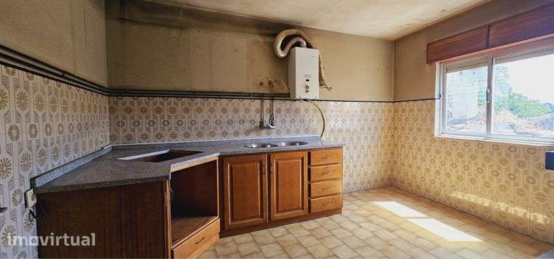 Vendo Casa t3 em Moçães, a apenas 10 minutos de Vila Real - Grande imagem: 4/12