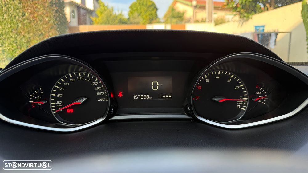 Peugeot 308 1.2 PureTech Allure J17 - 9