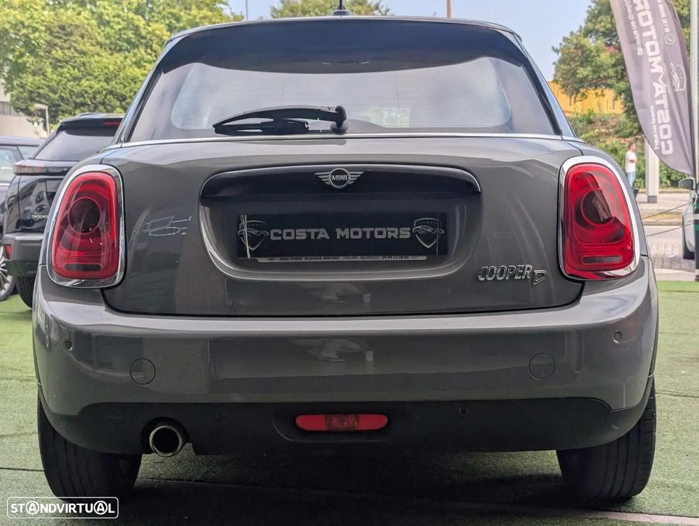 MINI 5 Portas Cooper D Aut. - 6