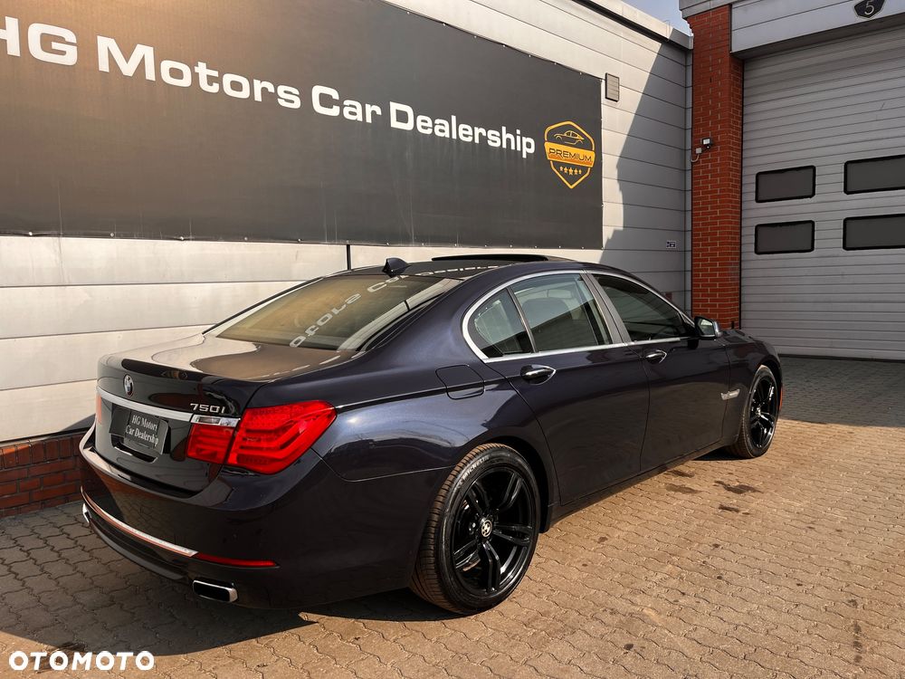 BMW Seria 7 750i xDrive - 15